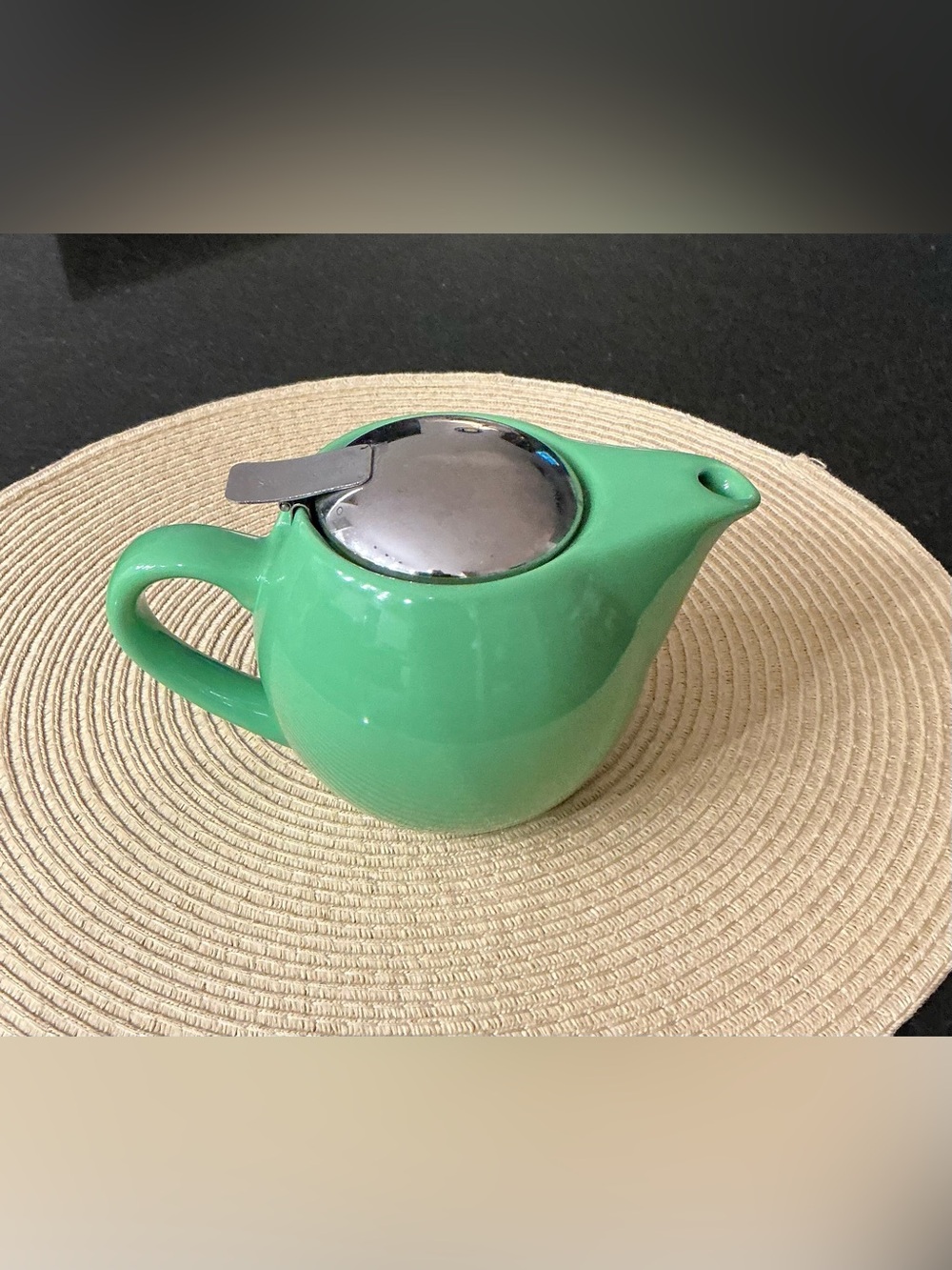 Hues N Brews Green Ceramic Teapot with Stainless Steel Lid